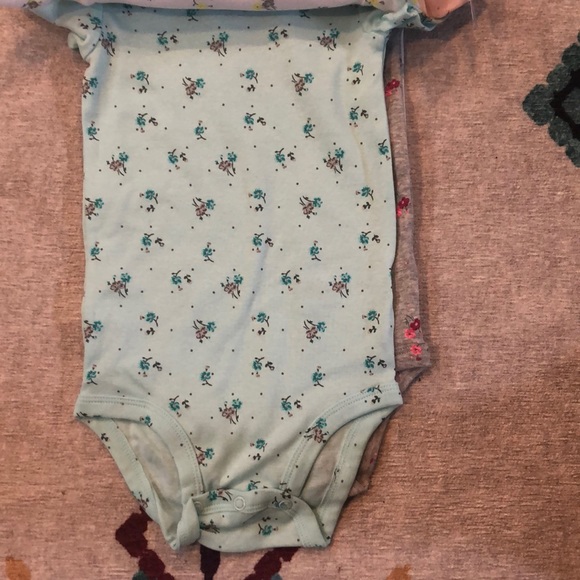 NWT 5 Pack Carter’s Floral Bodysuit 24M - Picture 3 of 6